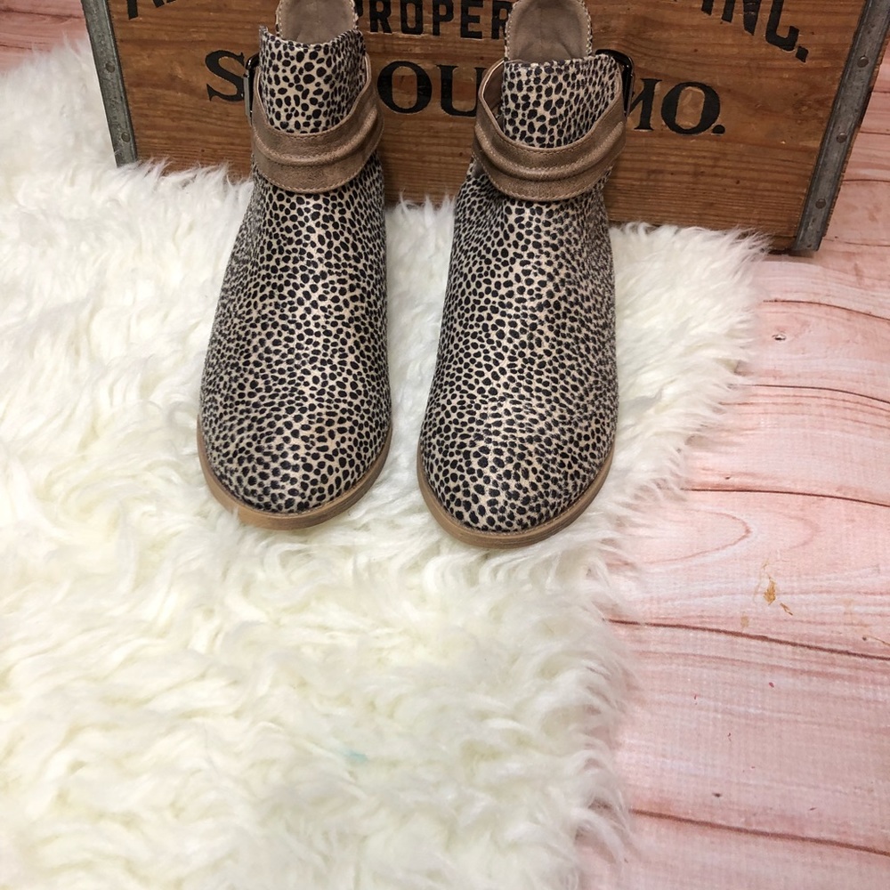 Spotted Booties - Picture 3 of 6